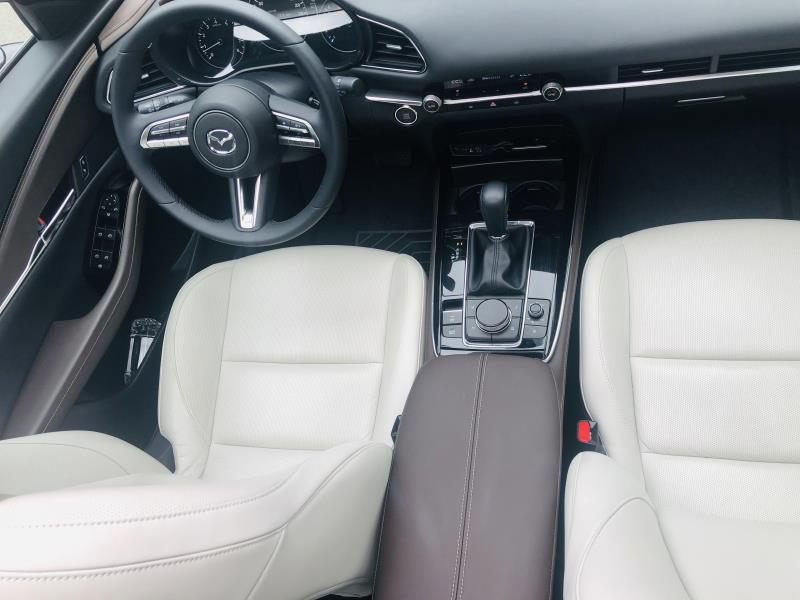 马自达cx30是驾驶者之车更是颜控之爱