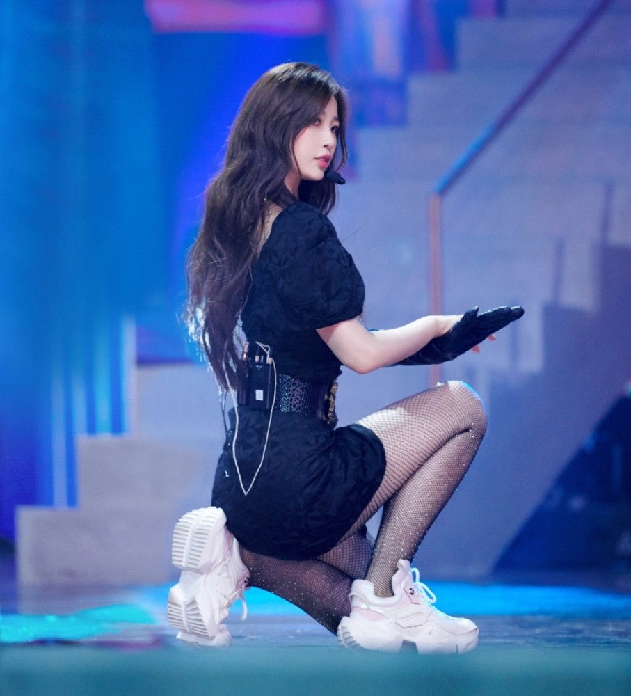 华语乐坛|女歌手排行榜前十名公布，实力派唱将全军覆没，华语乐坛没落了！