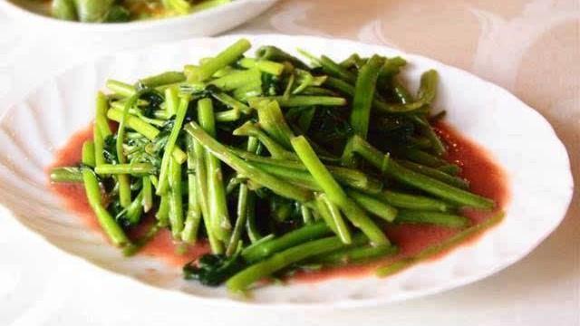 空心菜又叫"抽筋菜",吃多了会引起抽筋,这是真的吗?