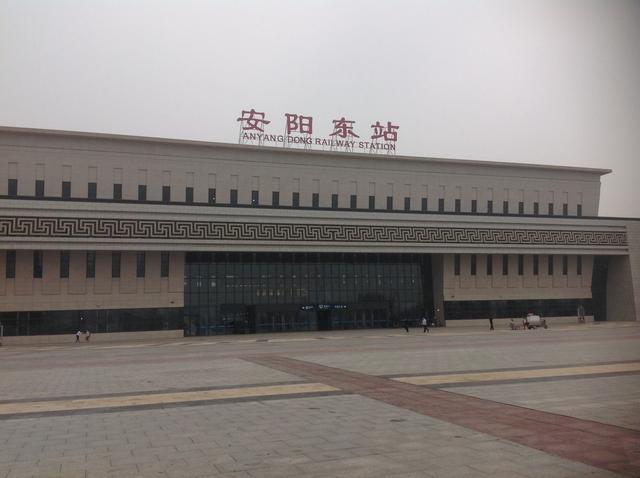 由此可见,目前开封gdp与前面的平顶山和后面的安阳都差不多,谁稍微