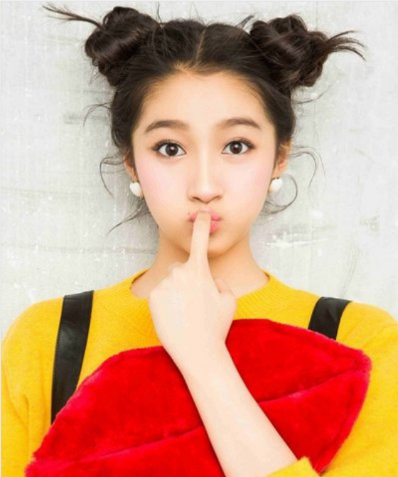 关晓彤双丸子头,热巴双丸子头,赵今麦双丸子头,看到最后:真的太可爱了