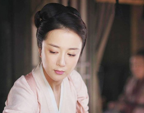 朱曼娘带着孩子一直没有离开顾廷烨