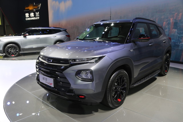 实拍雪佛兰创界15万级别精悍新锐suv