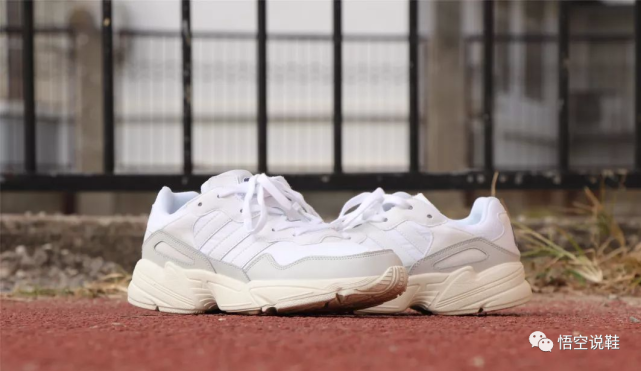 看不腻的小白鞋adidas Originals Yung 96测评 腾讯网