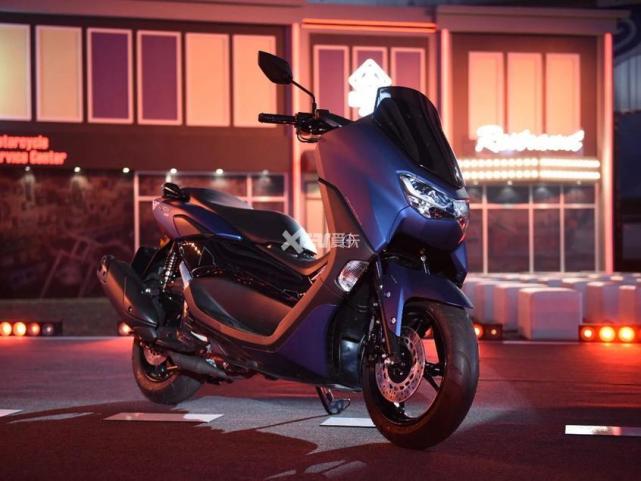 此次引进的nmax155为2020小改款车型,外观小幅变化和配置上的提升让它