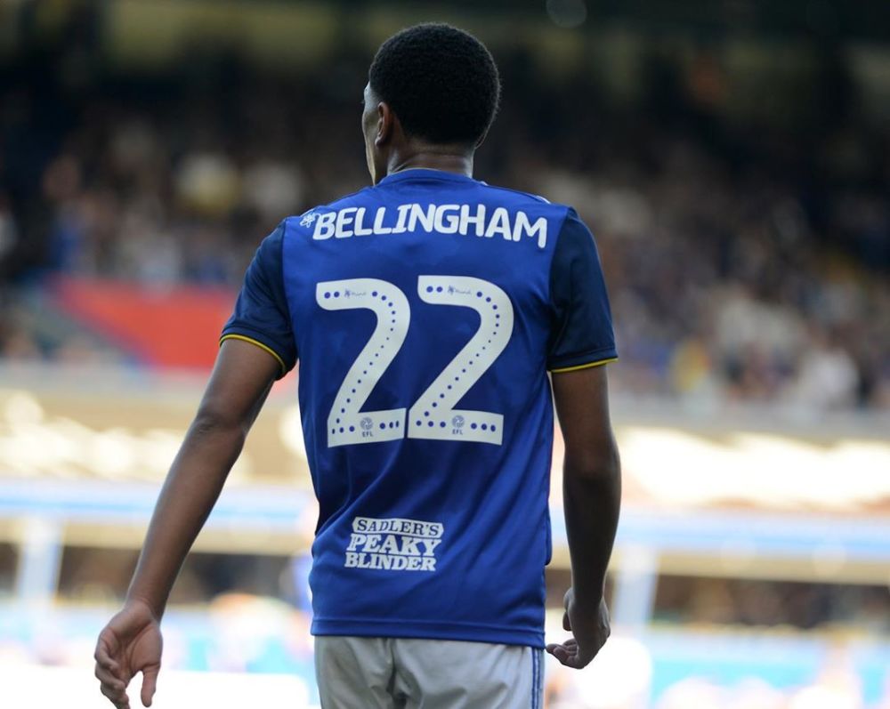 备受关注的16岁英格兰妖人:能力全面,中场万金油