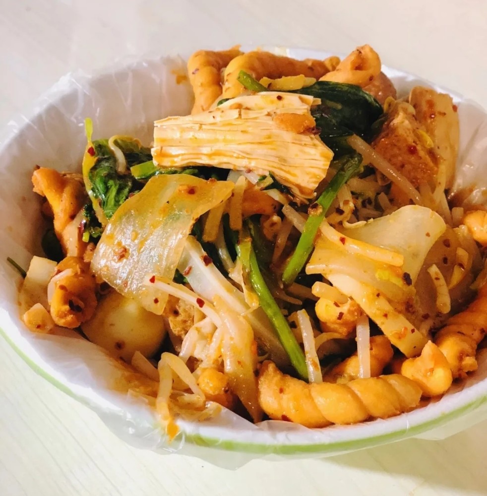 太原隐匿于深巷中的麻辣拌,9元一大碗,麻辣鲜香超过瘾