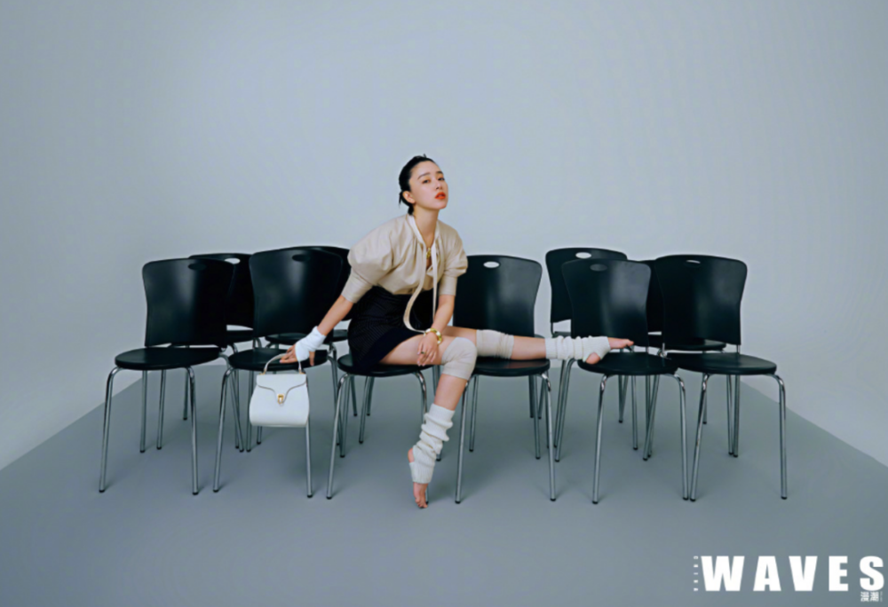 大长腿天生就是跳舞的料!阚清子时尚大片释出,"芭蕾脚"太吸睛