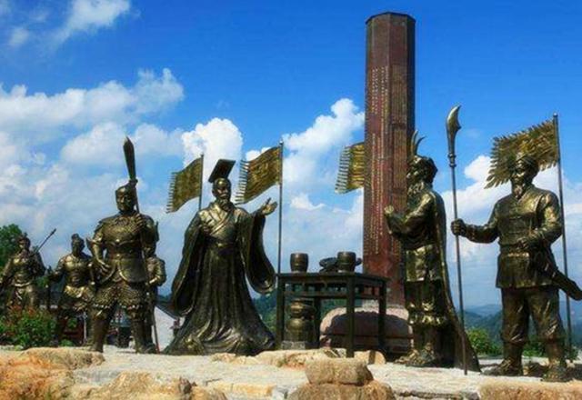 总之,从秦,汉到唐,宋时期,封建王朝不断向"武陵蛮","五溪蛮"用兵,大