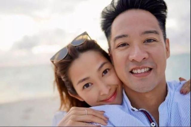 自从陈智燊离开tvb之后,就与妻子开通了社交平台,分享一家三口的生活