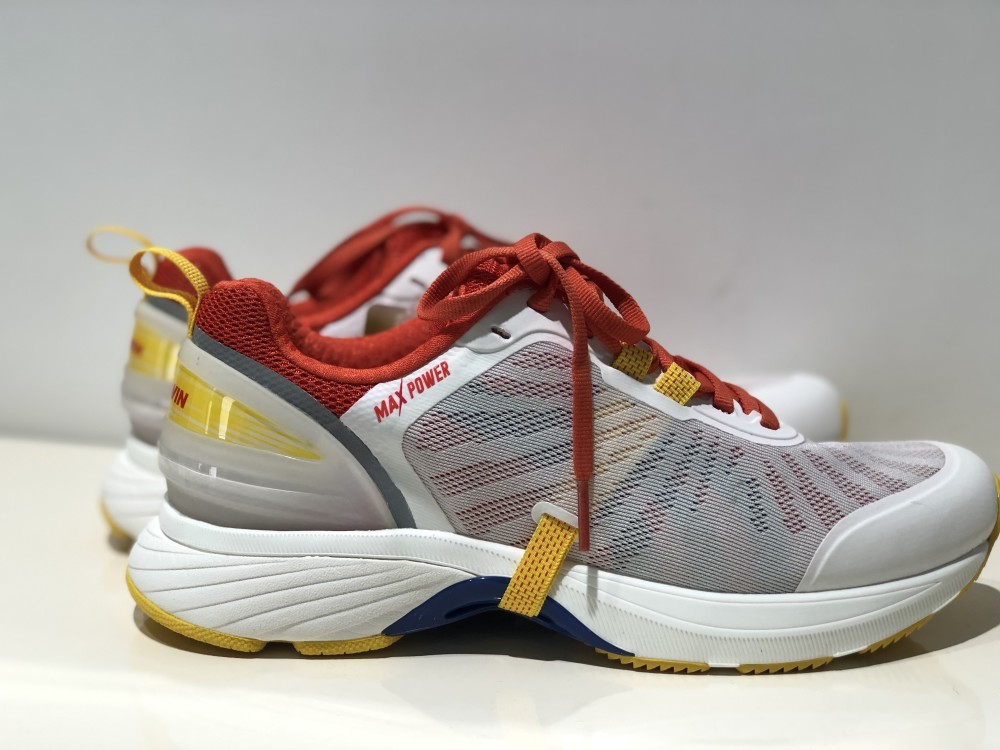 多威马力maxpower2020最佳国产缓震跑鞋