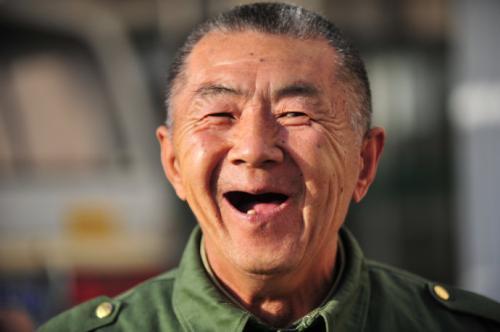 脑梗|53岁大爷半夜突发脑梗去世，医生警告：饭后这2件事早该控制！