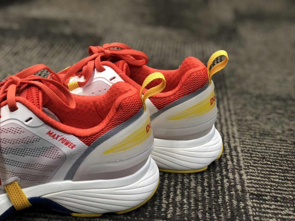 多威马力maxpower2020最佳国产缓震跑鞋