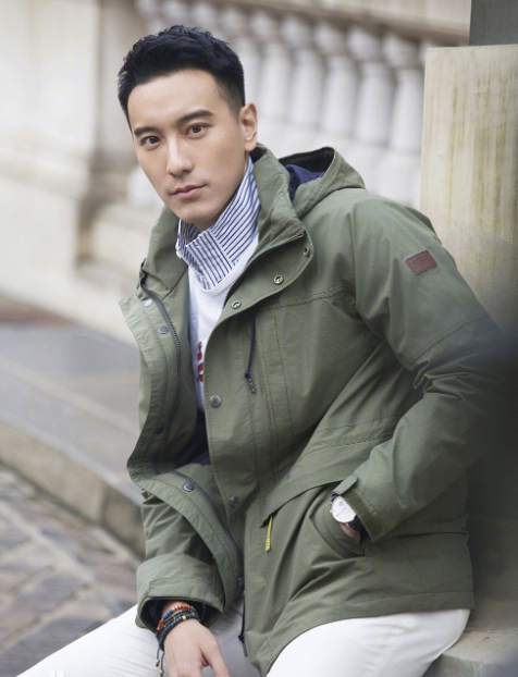 "台湾第一帅"高速路开超跑飙车,好友呛警察,两人罔顾他人生命安全被