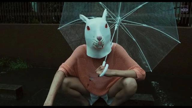 最近,一款「虚拟恋人」服务在网上走红,只用花几块钱到上百块钱,你就