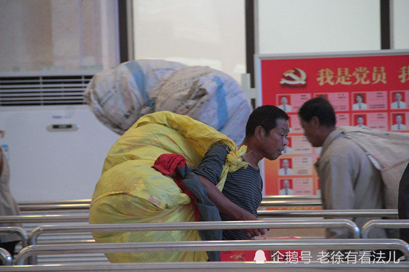 农民如此勤劳,从二十岁打工到六十岁,干了几十年,为啥不能富?