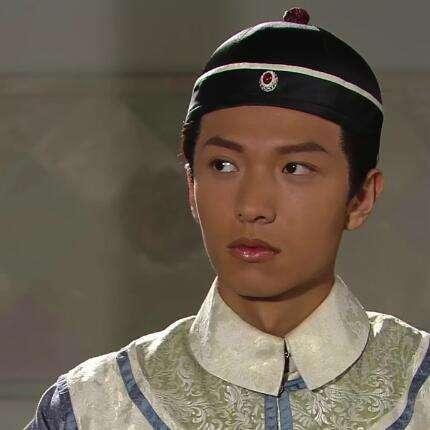 高钧贤在无线的作品有很多,比如,《女警爱作战》,《蒲松龄》,《幕后大