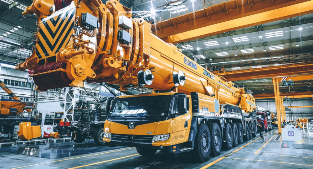 xca750再添一员大将徐工风电吊装全地面起重机战队三大擎风勇士煮后