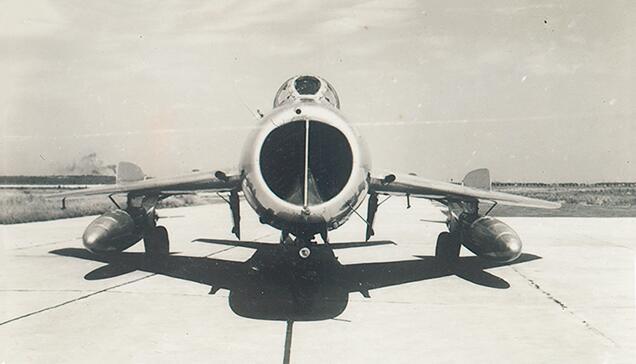 歼6一共制造了5205架,可以算是中国战斗机前所未有的记录