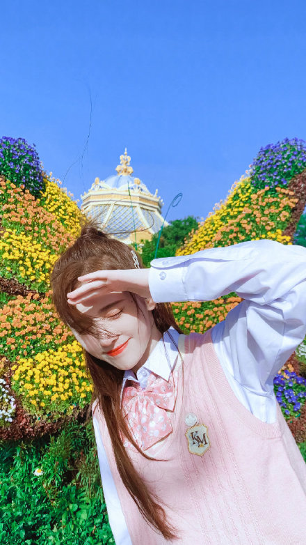 鞠婧祎真是太软妹了!穿学院风jk制服扮日本学生,看脸只有16岁