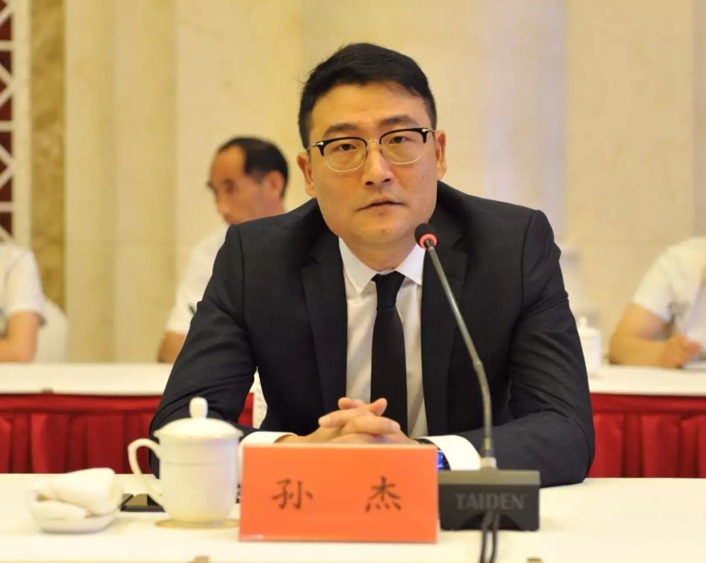 金融街物业董事长兼总经理 孙杰6969文/乐居财经研究院 杨倩69