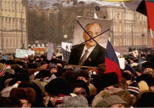 唯一让人看不懂的社会主义国家是倒向西方还是重蹈覆辙呢