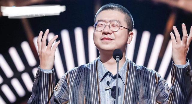 脱口秀大会|《脱口秀大会》悄然而至，但却效果不佳，遭网友吐槽：一堆破梗