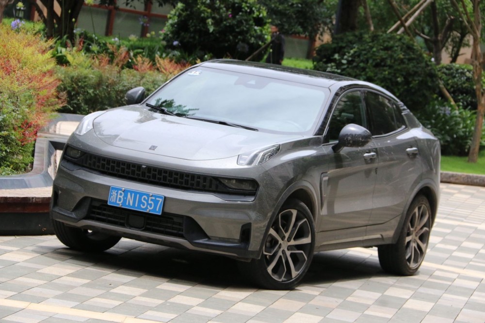 试驾领克05说来你可能不信这就是一台挂着领克标的沃尔沃