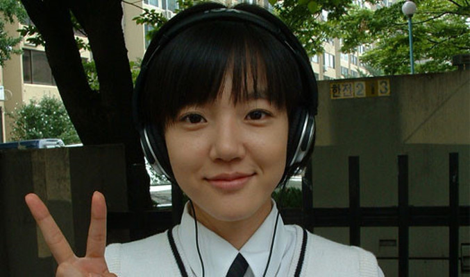 42岁林秀晶近照依旧清纯气质外貌神似汤唯曾与rain传绯闻