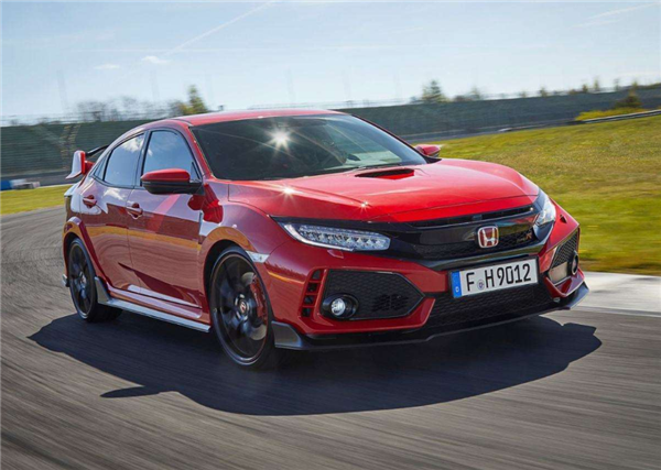 年轻人首辆本田"超跑"!思域两厢正式亮相