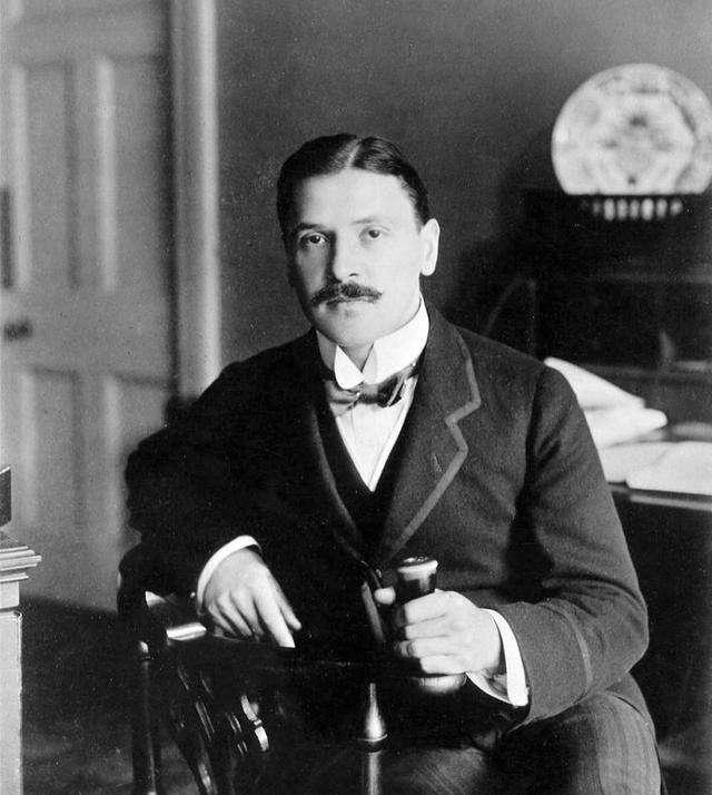 爱女如命的毛姆 90岁听信男仆谗言 数亿财产没有一分留给女儿 月亮与六便士 毛姆 西里尔