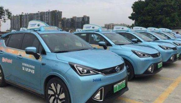 重庆部分出租车换为suv车型,乘客快乐了,可是司机却有苦难言