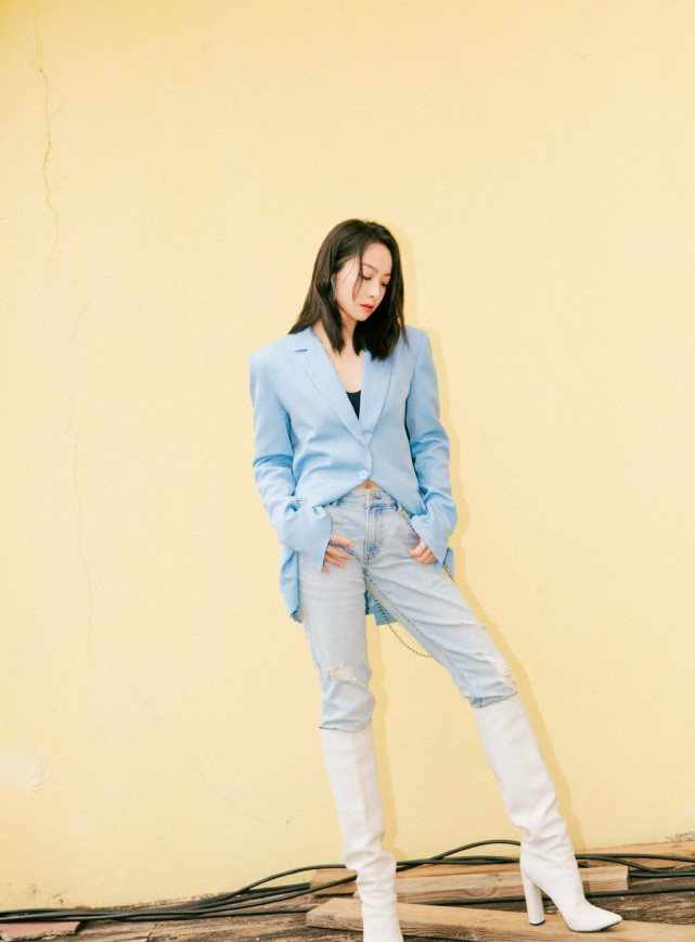 宋茜蓝色衬衫运动裤凹出1米3大长腿配齐肩短发气场a爆了