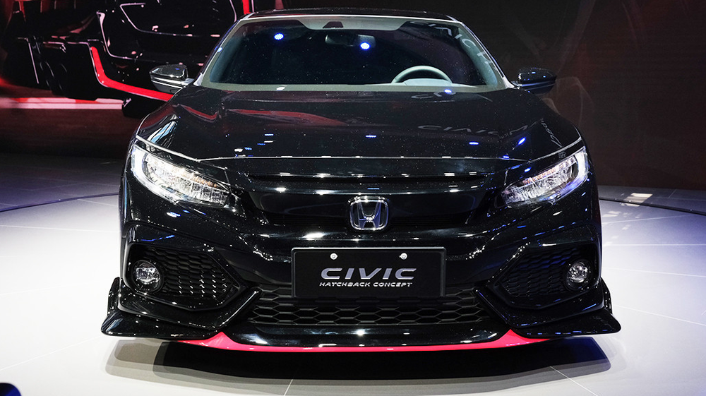 两厢思域概念版亮相黑武士原厂改装网友差个红标