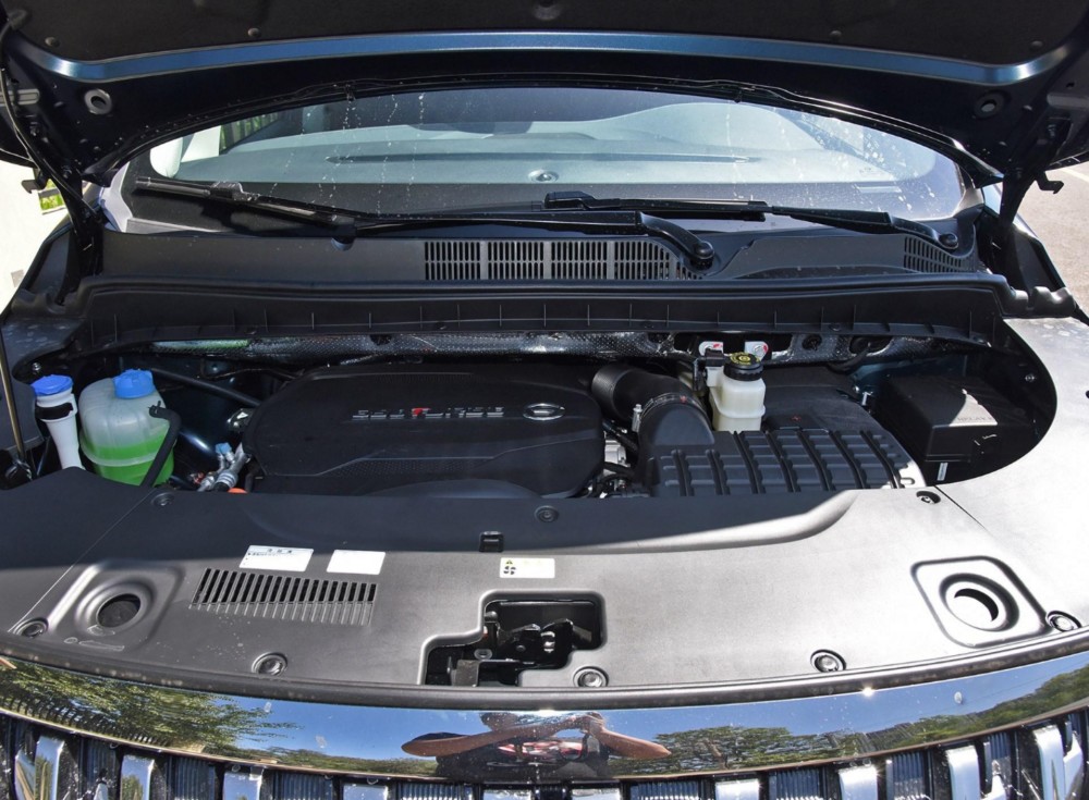 广汽传祺gm8搭载的是传祺4b20j1这款发动机,跟传祺gs8用的发动机一样.