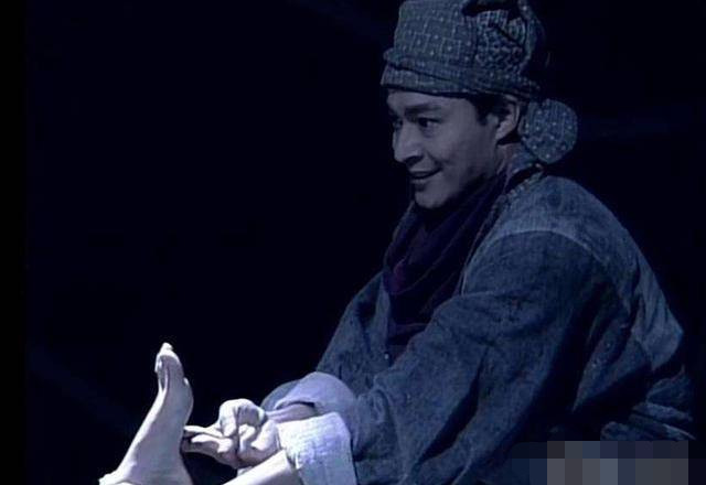 古代有一种挠脚心的刑罚,听起来很温和,犯人听后却吓得发抖!_腾讯新闻