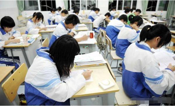 双一流大学排名排名_985和双一流高校最新排名,复旦大学归位,浙江大学未