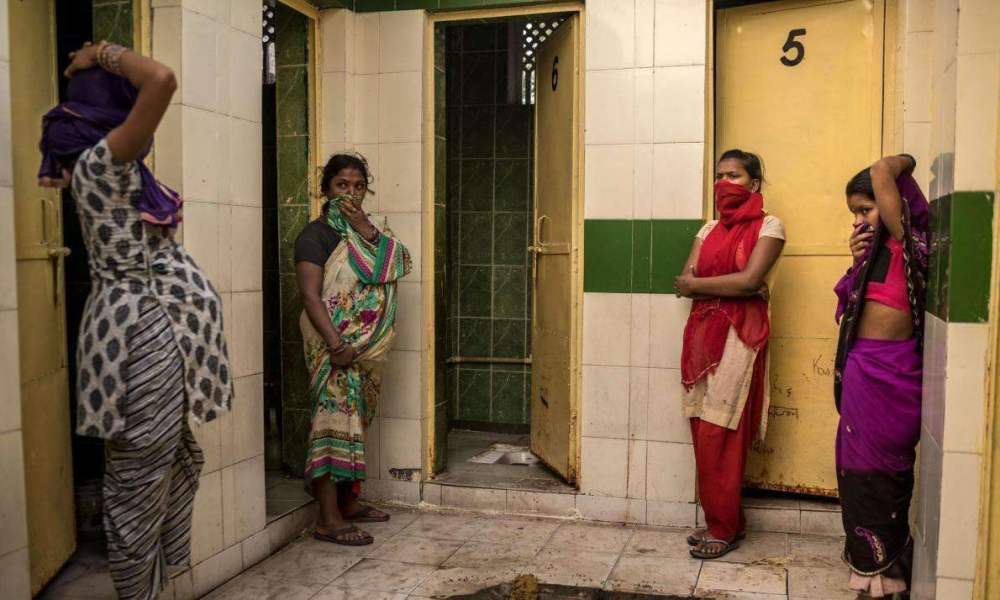 印度厕所现状:建了1亿间厕所,解决了6亿人如厕问题