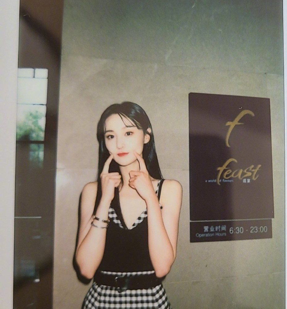 郑爽|郑爽发文：天气热得我想哭，我们的地球是不是发烧了。网友的评论太暖了