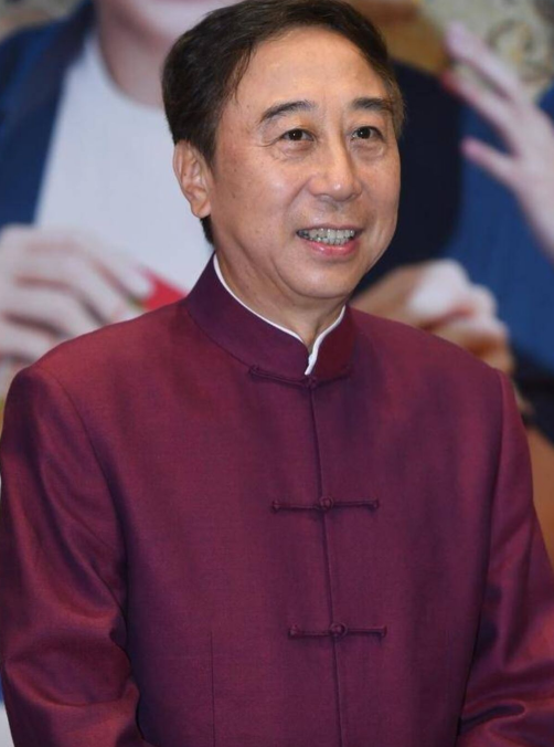 63岁冯巩老婆竟是她,低调了37年,如今曝光竟是我们最熟悉的她