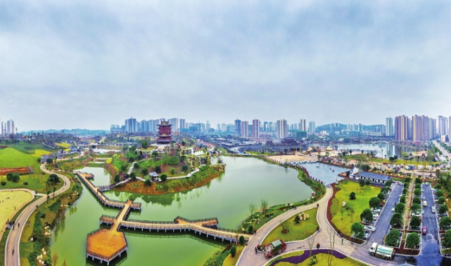 重庆总被调侃多余的高铁站:回市区1小时,去其他城市只用7分钟|邮亭镇