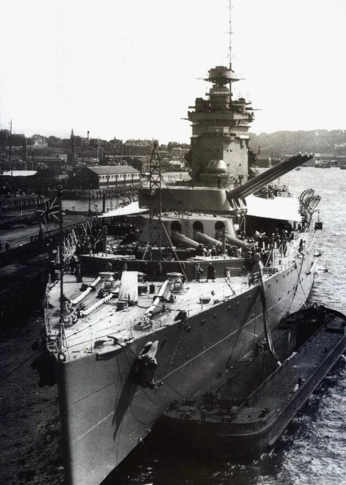 二战时期英国的主力登陆舰big7之一的罗德尼号战列舰