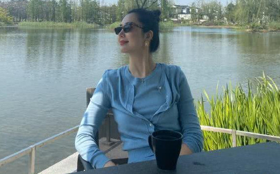 董花花晒 字 暗示重回岁月静好 张大奕晒 画 称有瑕疵要退货 腾讯新闻