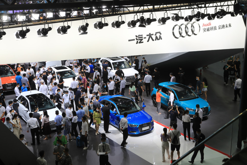 2020粤港澳大湾区车展深圳会展中心启幕_腾讯新闻