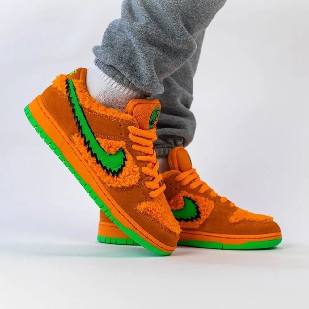 耐克dunk x 小熊联名上脚图曝光,这个颜值你能打几分?_腾讯新闻