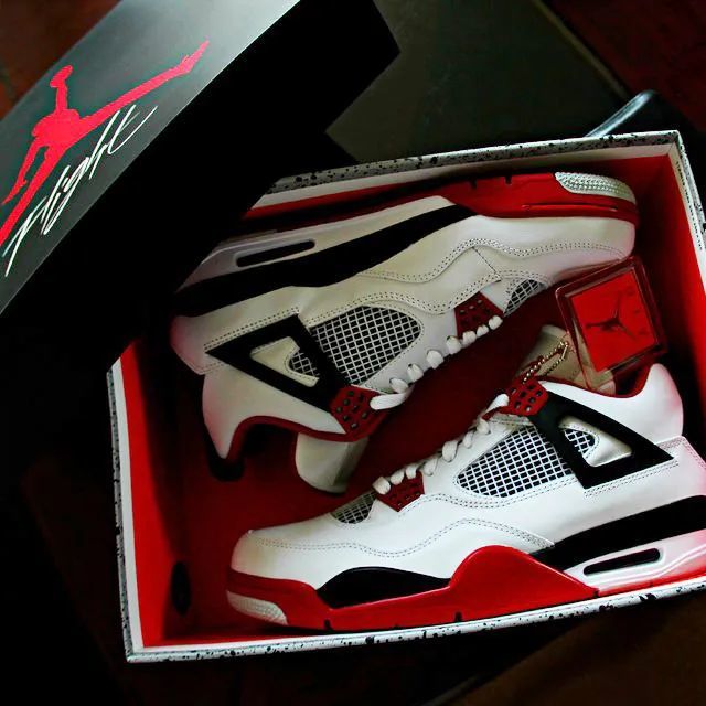 aj6 fire red