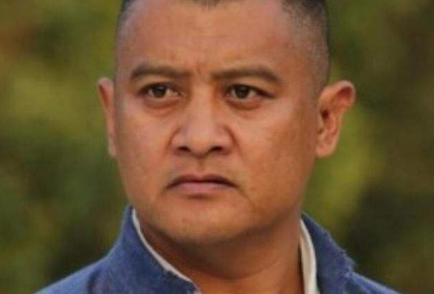 其实寇占文是吴京的师兄,近几年吴京的发展非常好,拍摄的多部影片都