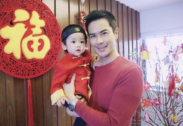 陈凯琳|辣妈陈凯琳再晒孕肚照，黑白大片尽显高级，怀孕数月身材依旧苗条