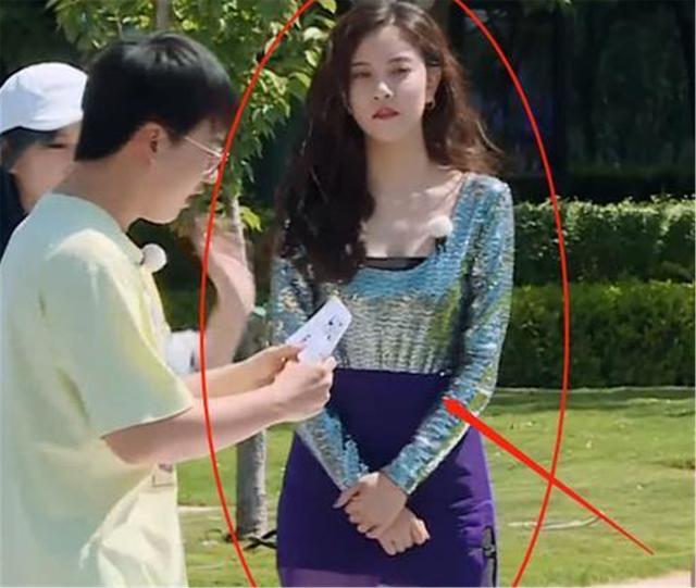 宋妍霏跑男热舞有人注意郑恺李晨眼神没这就是已婚差距