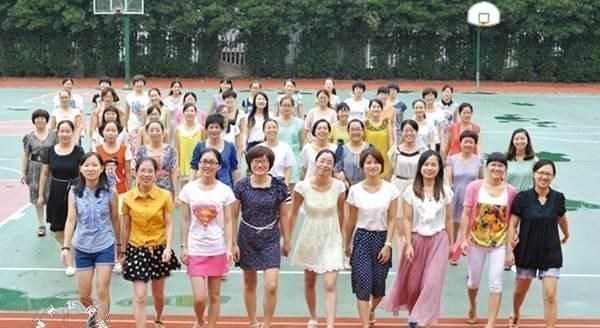中小学女教师越来越多 这将是中小学教育的不幸 腾讯网